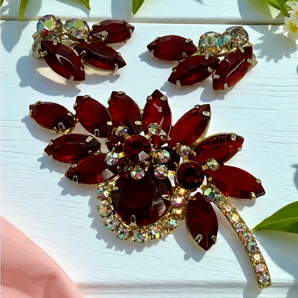 Vintage Juliana Brooch W Earrings Red Navette Aurora Borealis Rhinestones 250$